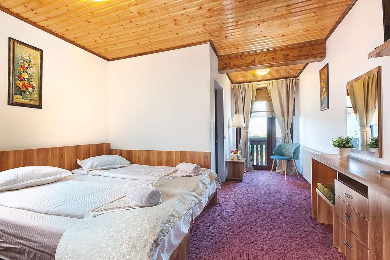 Hotel Pensiunea Apfelhaus Cisnădioara Esterno foto