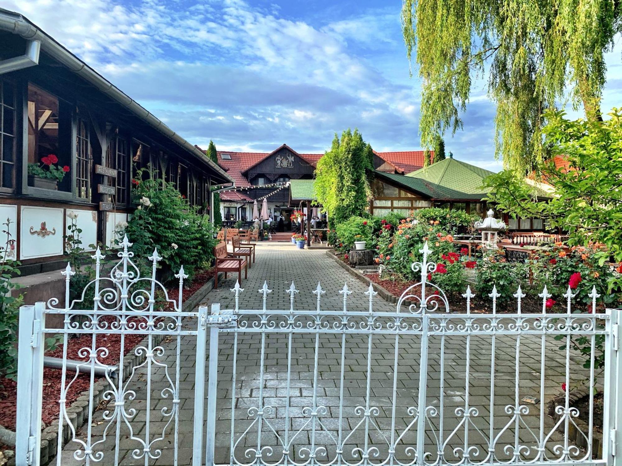 Hotel Pensiunea Apfelhaus Cisnădioara Esterno foto